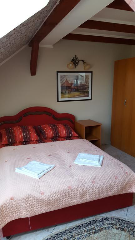 Vinski Dvor Palić Buitenkant foto